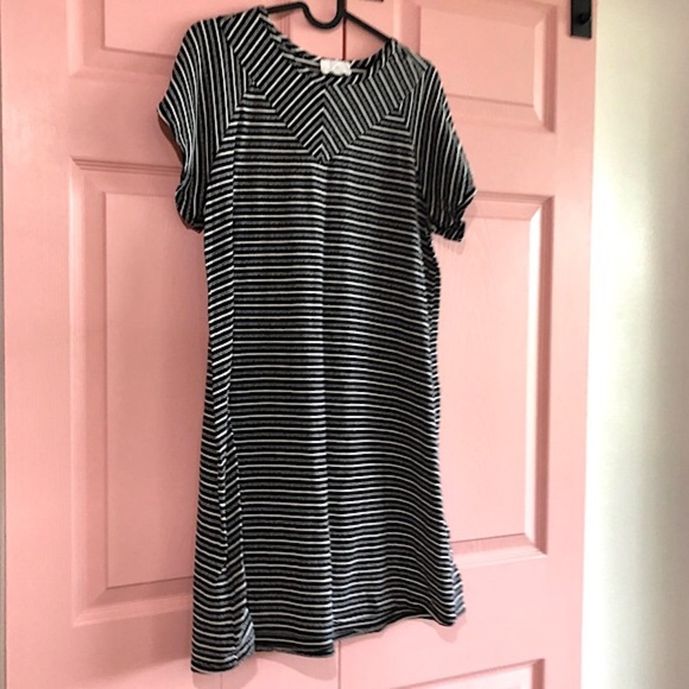 ▪️Super Comfy▪️Thyme & Honey Women’s Dress - Size Large
